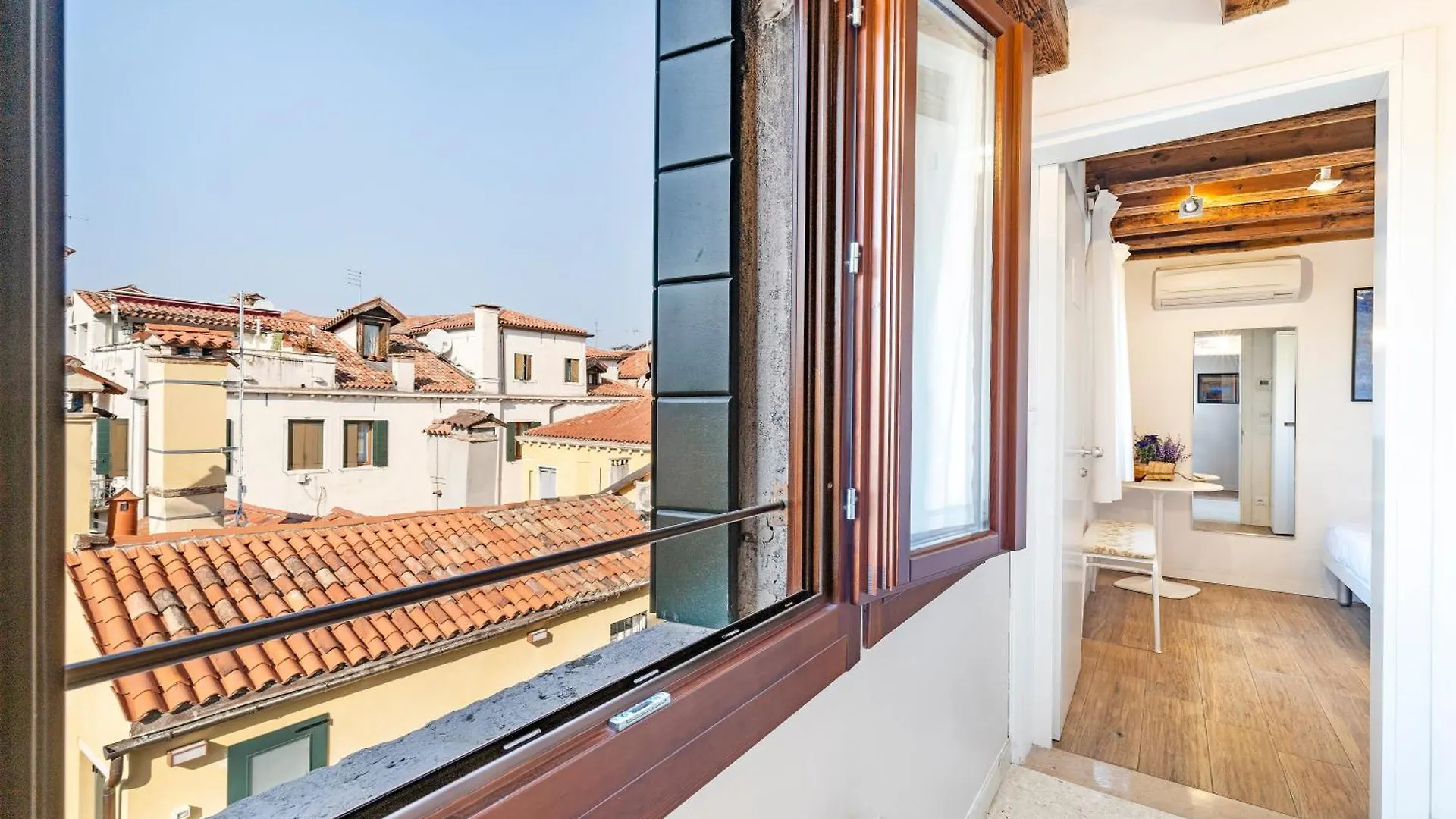 Ca' Dell'Arciere Apartments Venice 0*,  Italy